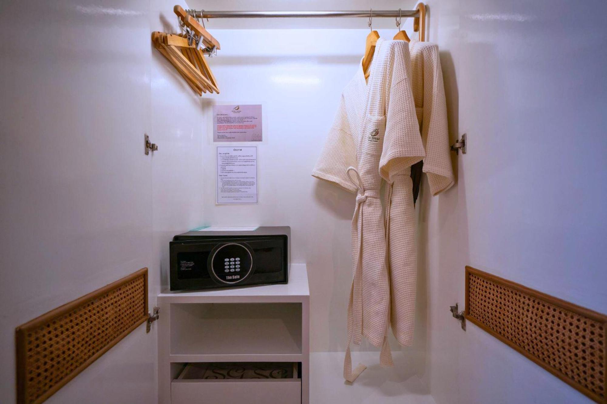 One-Bedroom Suite